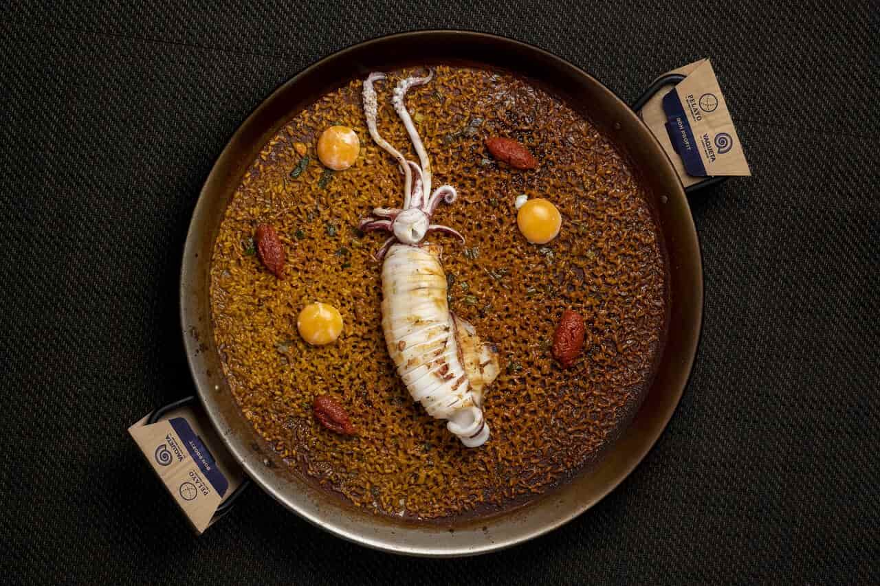 Valencian paella of Vaqueta Gastro Mercat