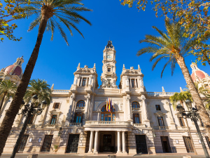 restaurantes cerca del ayuntamiento de valencia